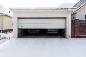 Garage Door Won’t Open in Cold Weather? Here’s What Ottawa Homeowners Should Know.