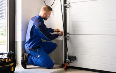 Emergency Garage Door Repair in Ottawa: What to Do When Your Door Fails in Winter.